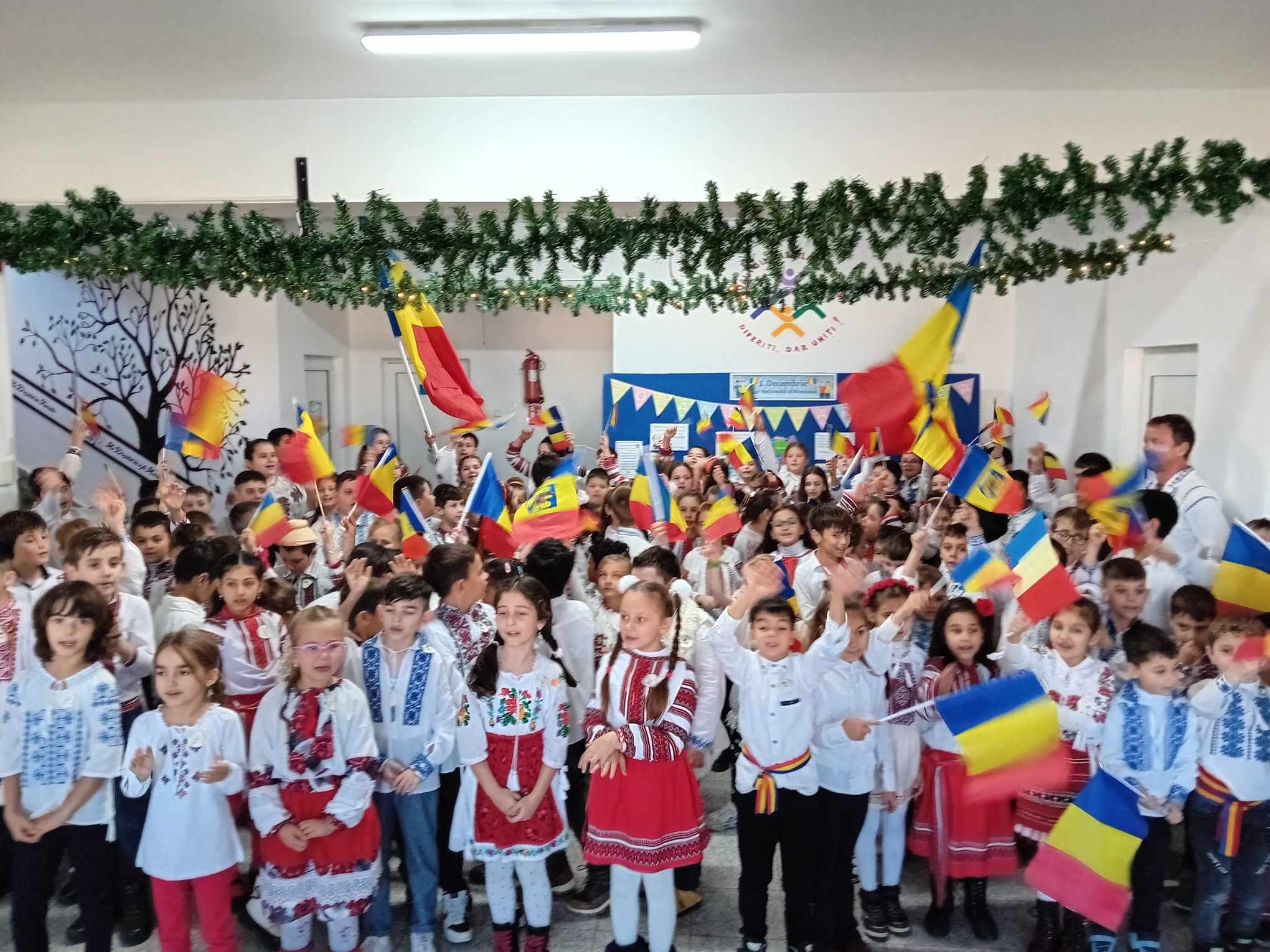 Elevi ai Școlii Gimnaziale Gălbinași